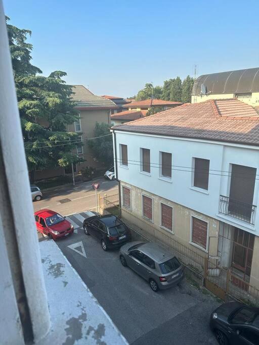 פאדובה Appartamento Vicino Al Duomo Con Parcheggio Privato מראה חיצוני תמונה