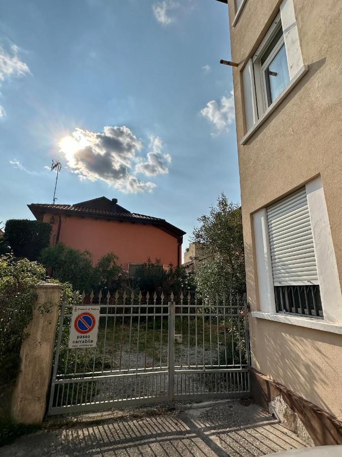 פאדובה Appartamento Vicino Al Duomo Con Parcheggio Privato מראה חיצוני תמונה